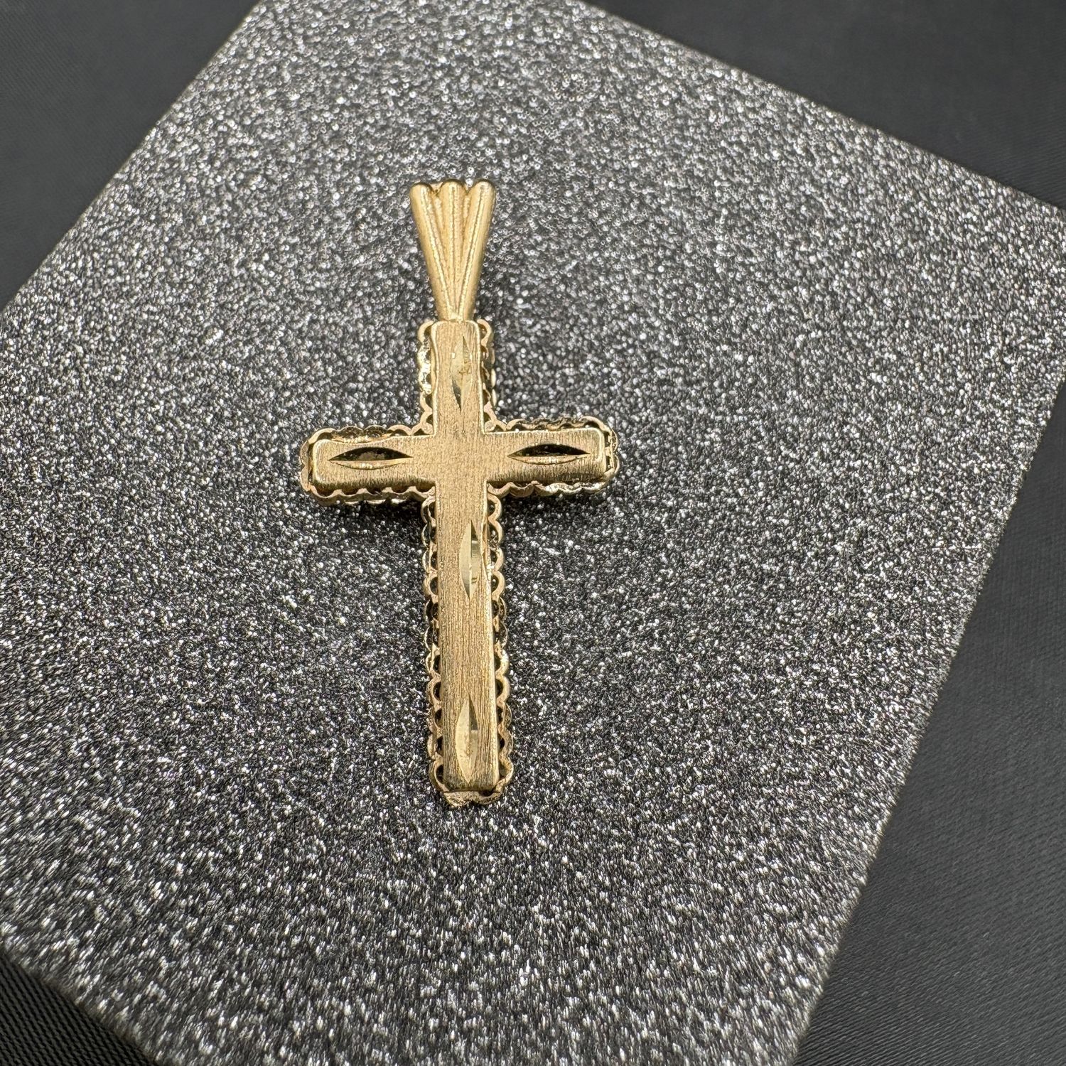 14K DIAMOND CUT CROSS PENDANT