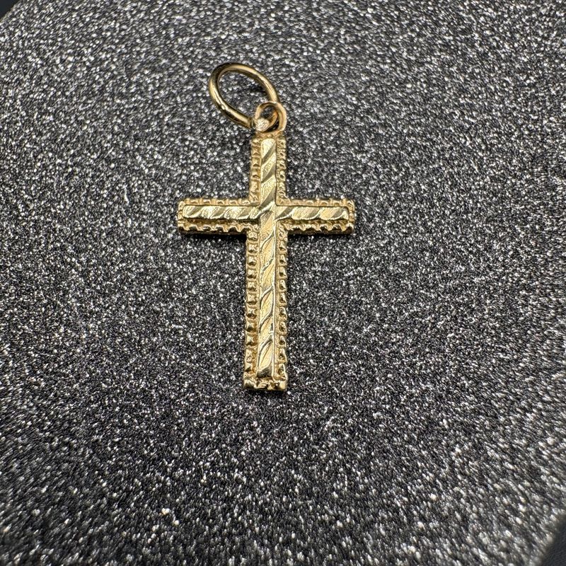 14K DIAMOND CUT CROSS  PENDANT