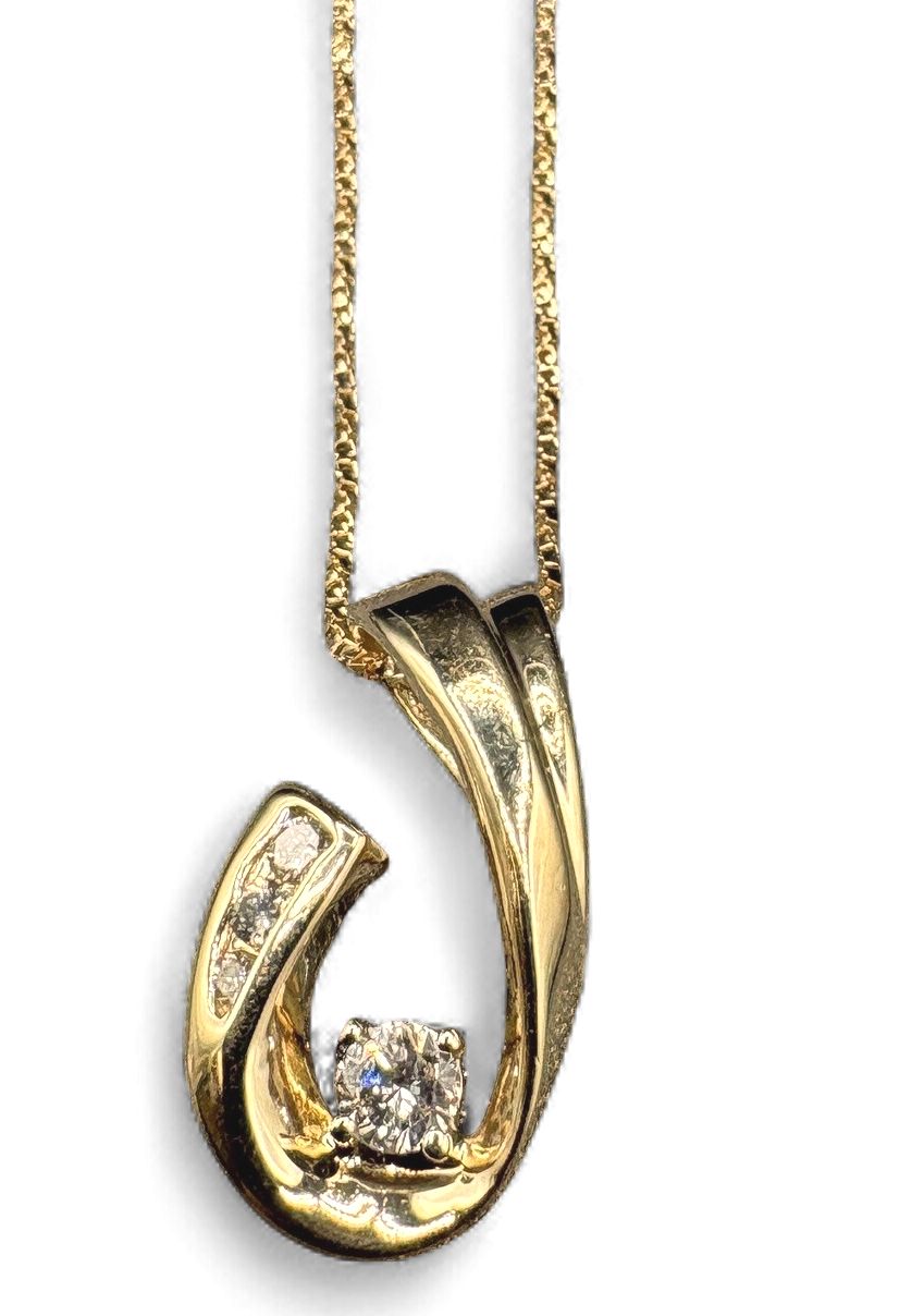 17" TWISTED BOX CHAIN WITH HOOK &amp; DIAMOND PENDANT