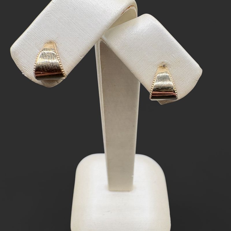 10K TAPERED J-HOOK EARRING
