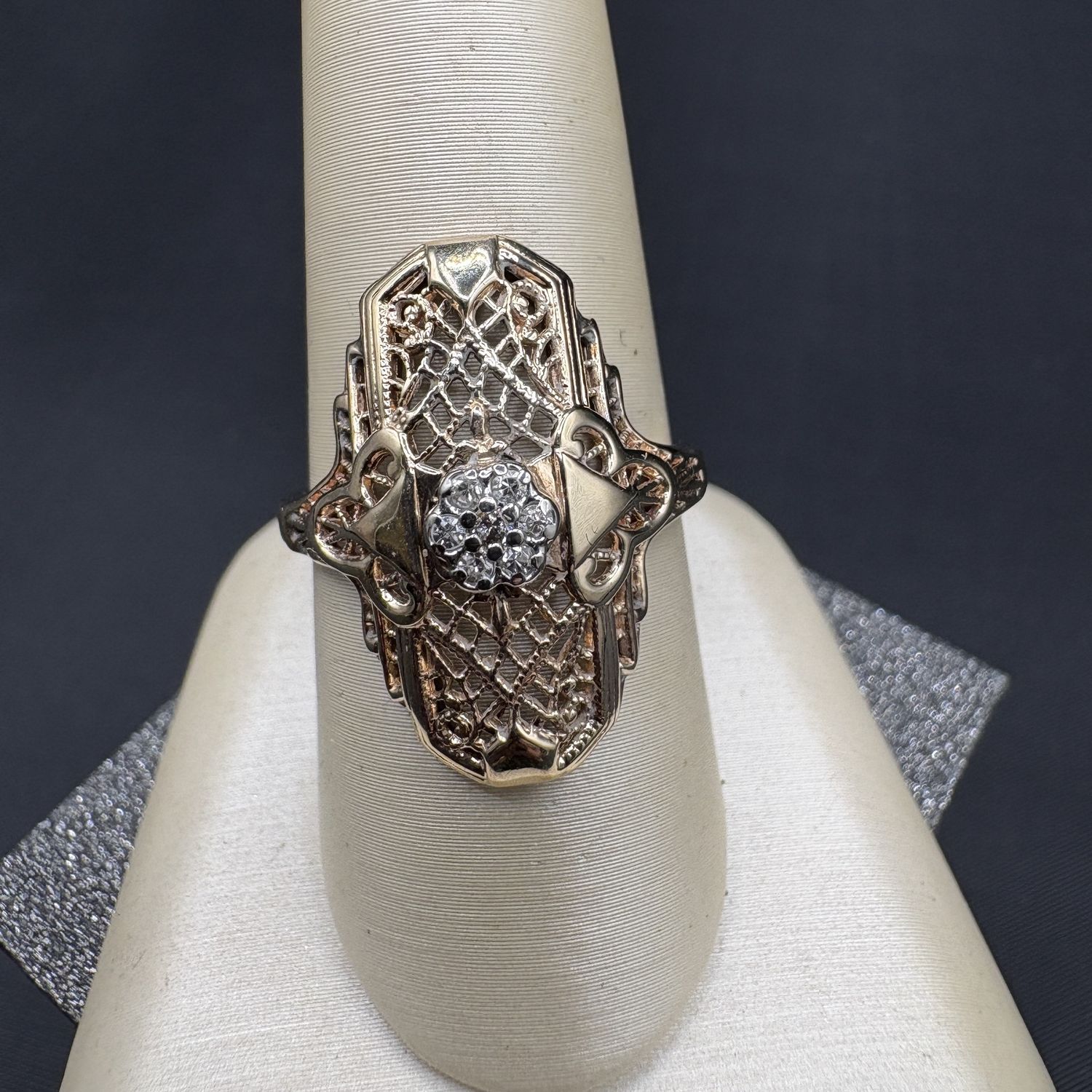10K VINTAGE FILIGREE DIAMOND RING SIZE 7.5