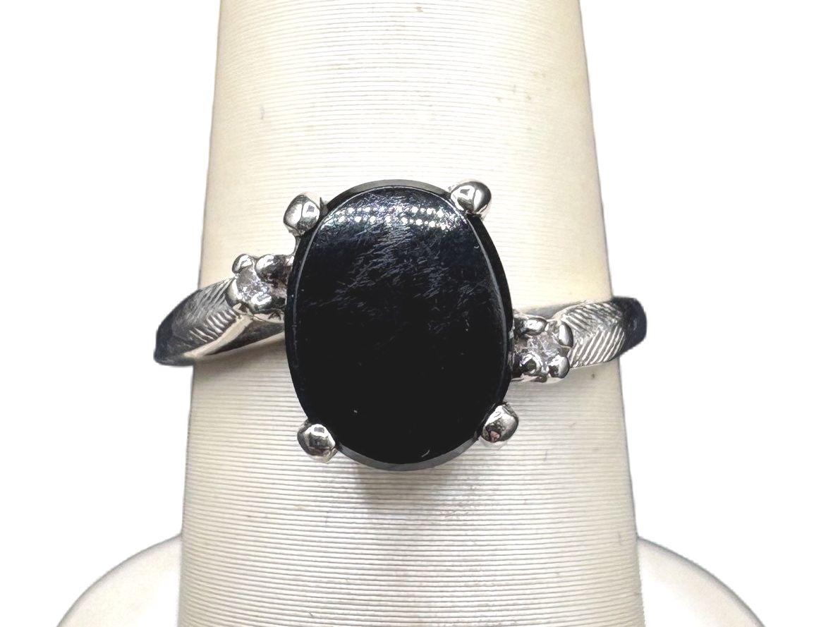 10K BLACK ONYX &amp; DIAMOND BYPASS RING SIZE 6
