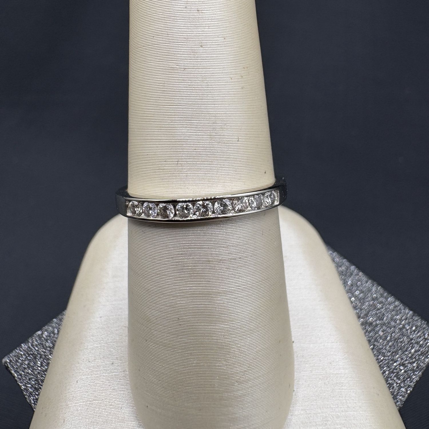 14K DIAMOND ANNIVERSARY BAND SIZE 6.75