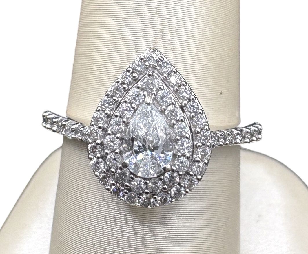 14K PEAR DIAMOND ENGAGEMENT RING SIZE 7