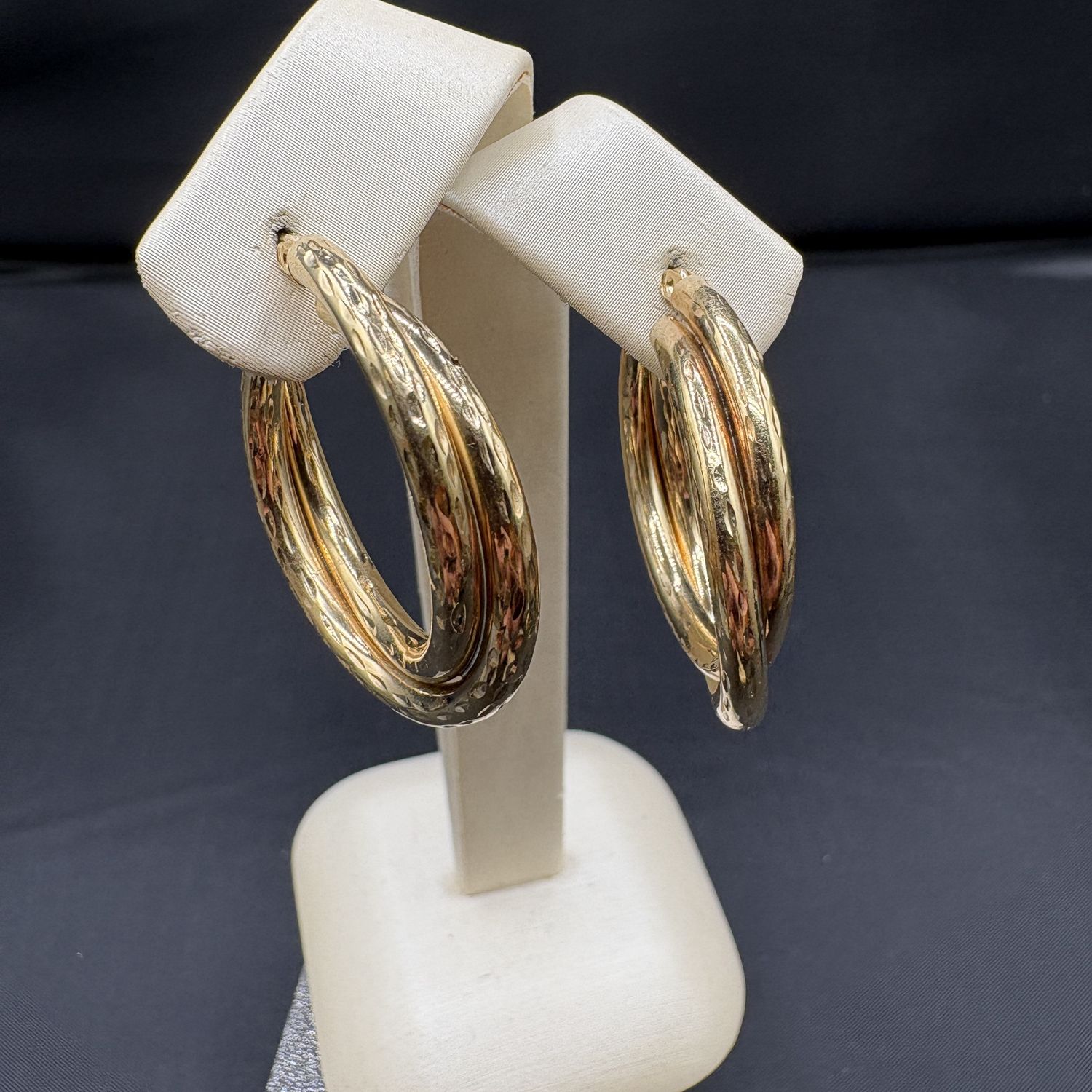 14K DOUBLE DIAMOND CUT HOOP EARRING