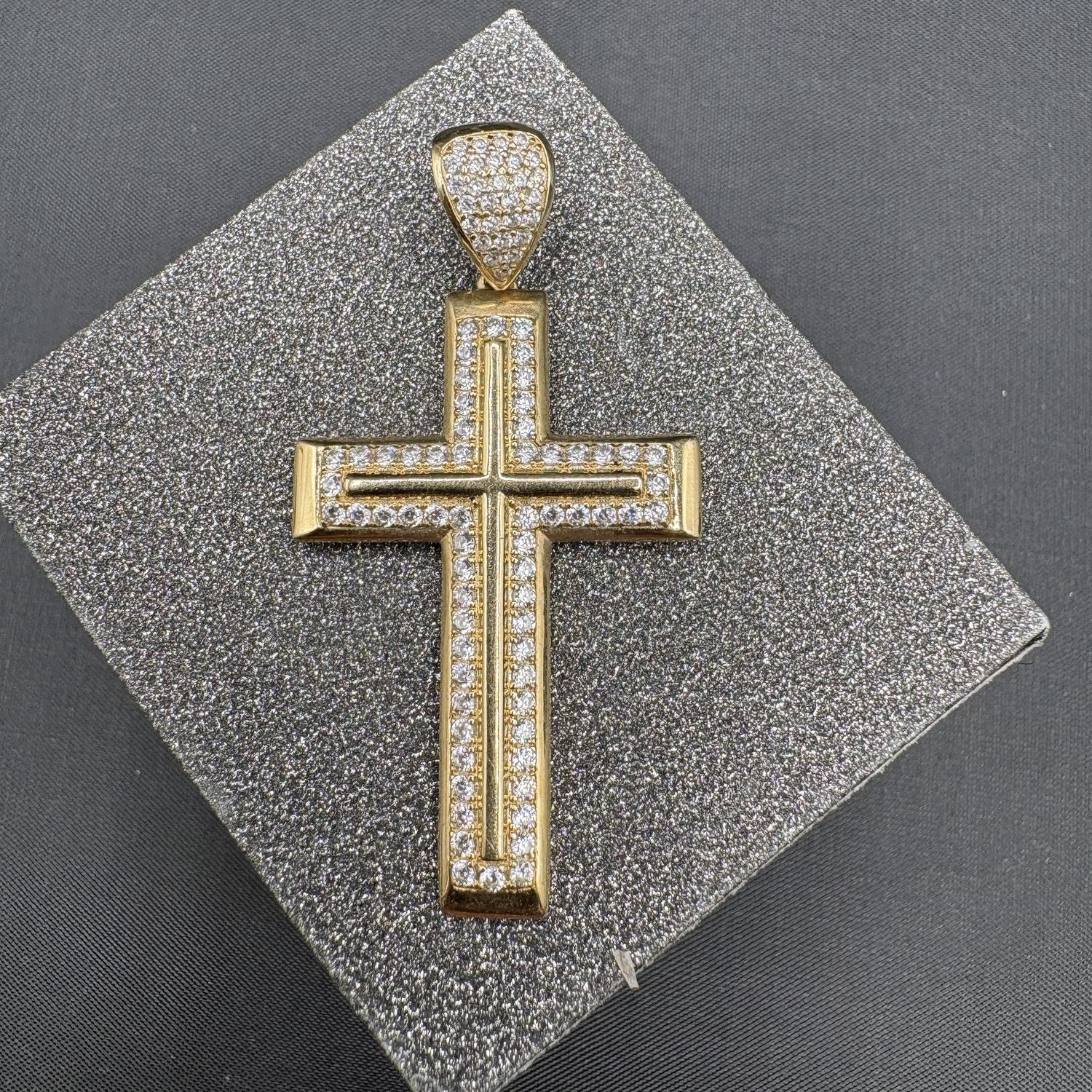 10K CZ DIAMOND CUT CROSS PENDANT