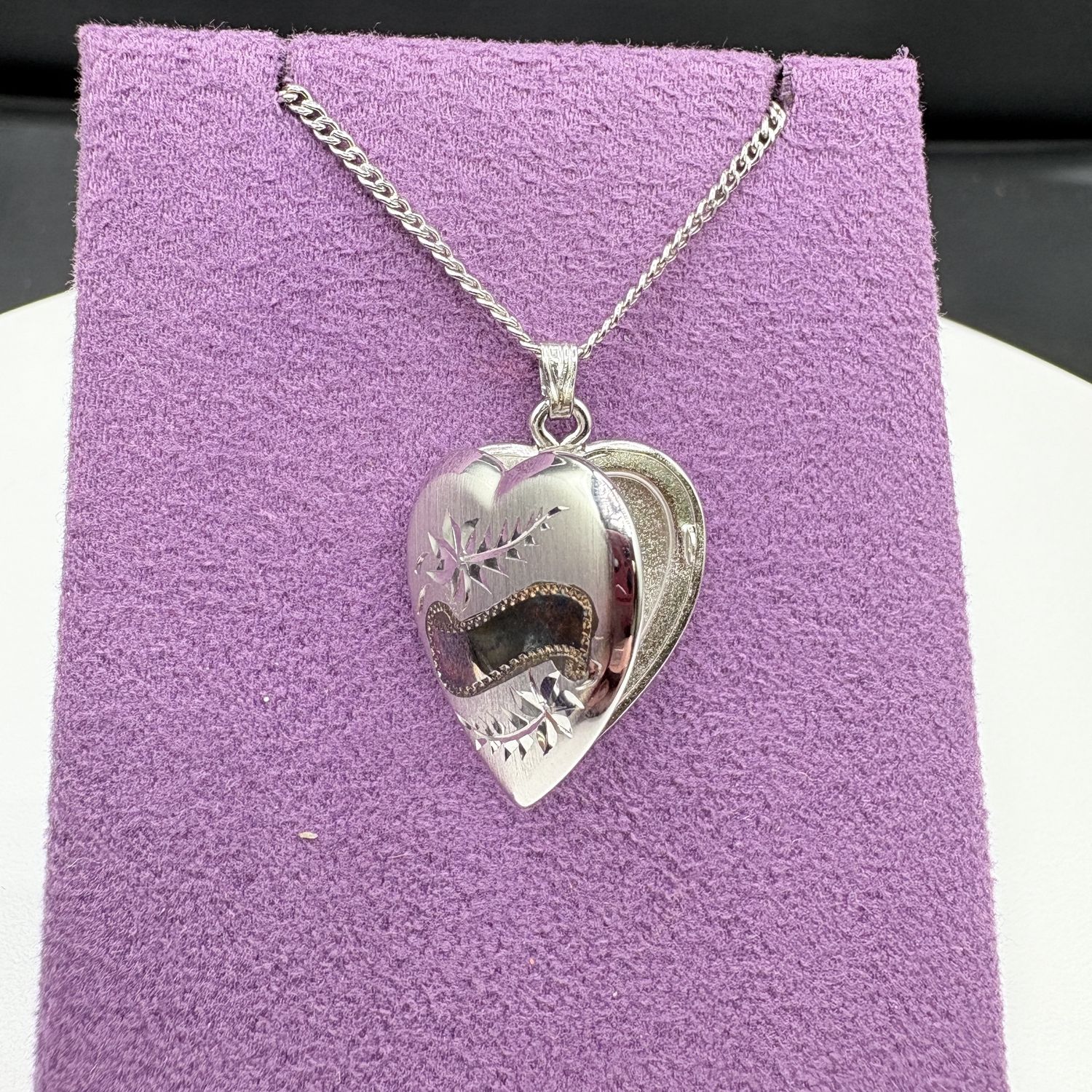 STERLING HEART LOCKET WITH 18" CHAIN