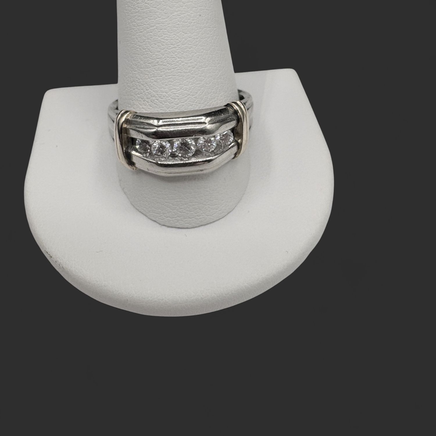 14K MEN'S NATURAL DIAMOND RING SIZE 12.5