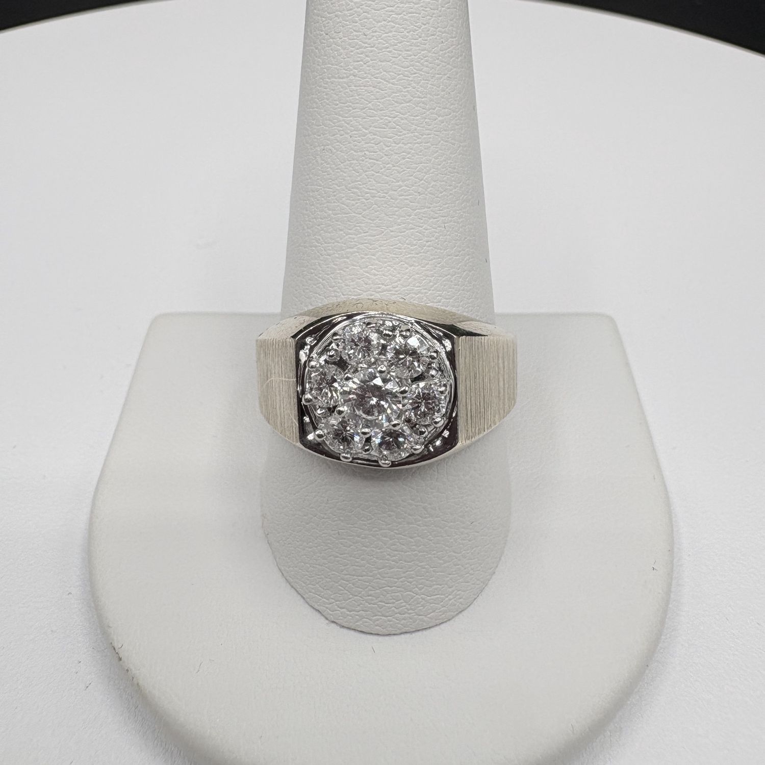 10K MEN'S DIAMOND RING SIZE 11