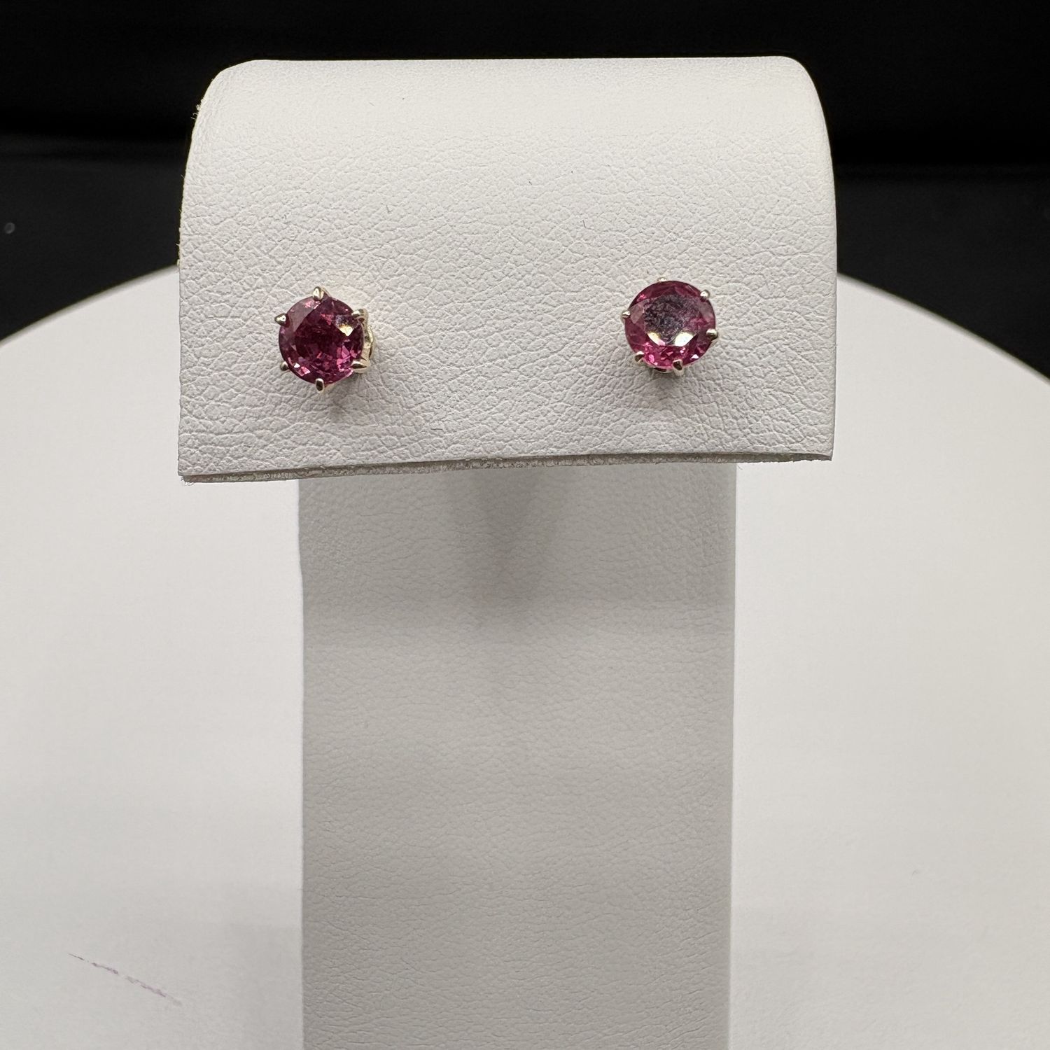 14K RUBY STUD EARRING WITH SCREW BACK