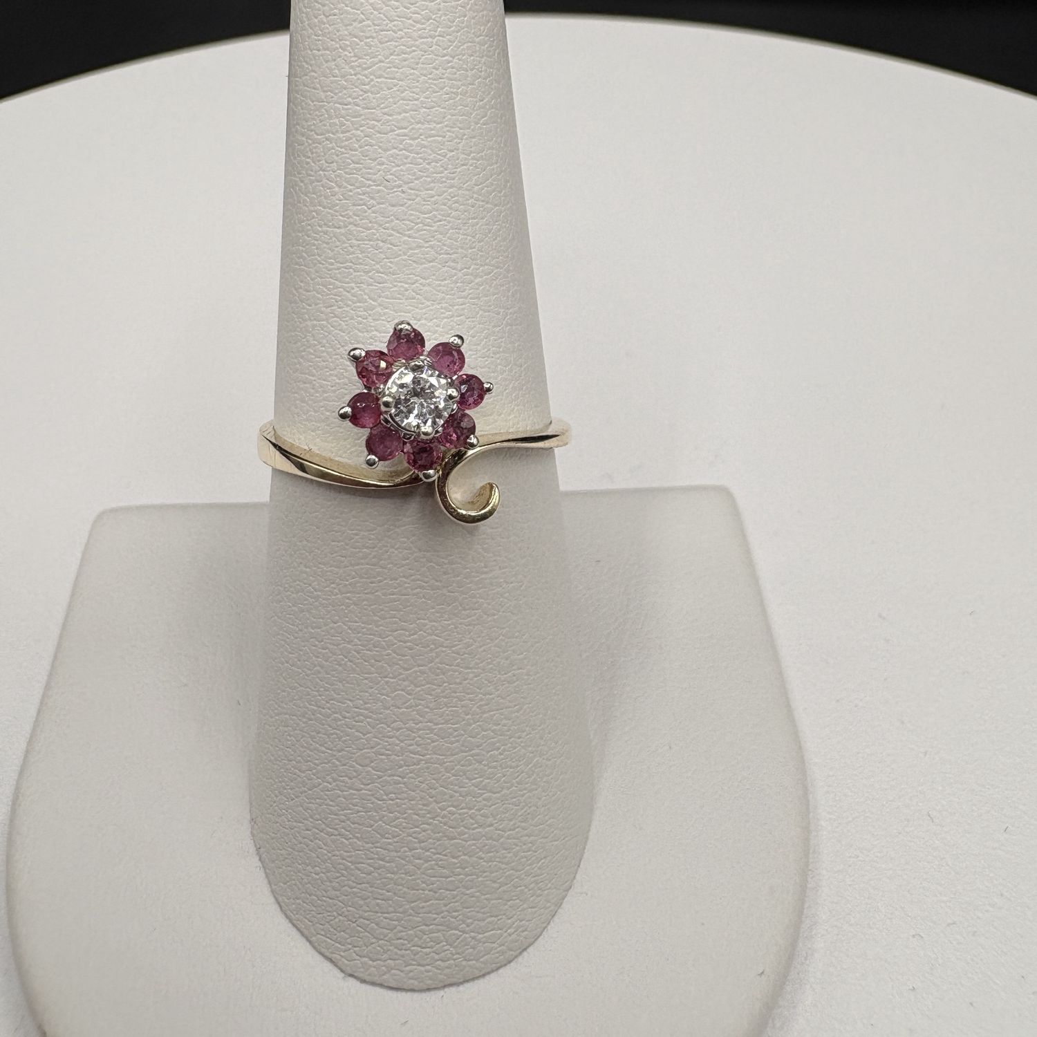 14K RUBY AND DIAMOND FLORAL RING SZ 8