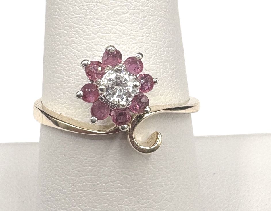 14K RUBY AND DIAMOND FLORAL RING SZ 8