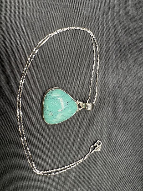 STERLING TURQUOISE PENDANT ON 20" CHAIN