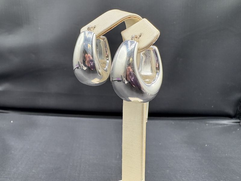 STERLING PUFFED TAPERED HOOP EARRING