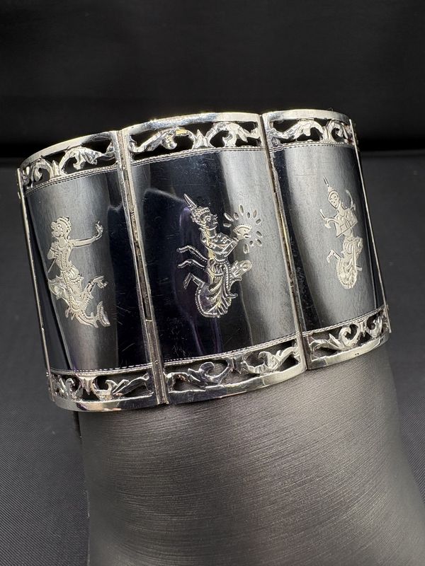 STERLING WIDE SIAM DANCING LINK BRACELET 7"