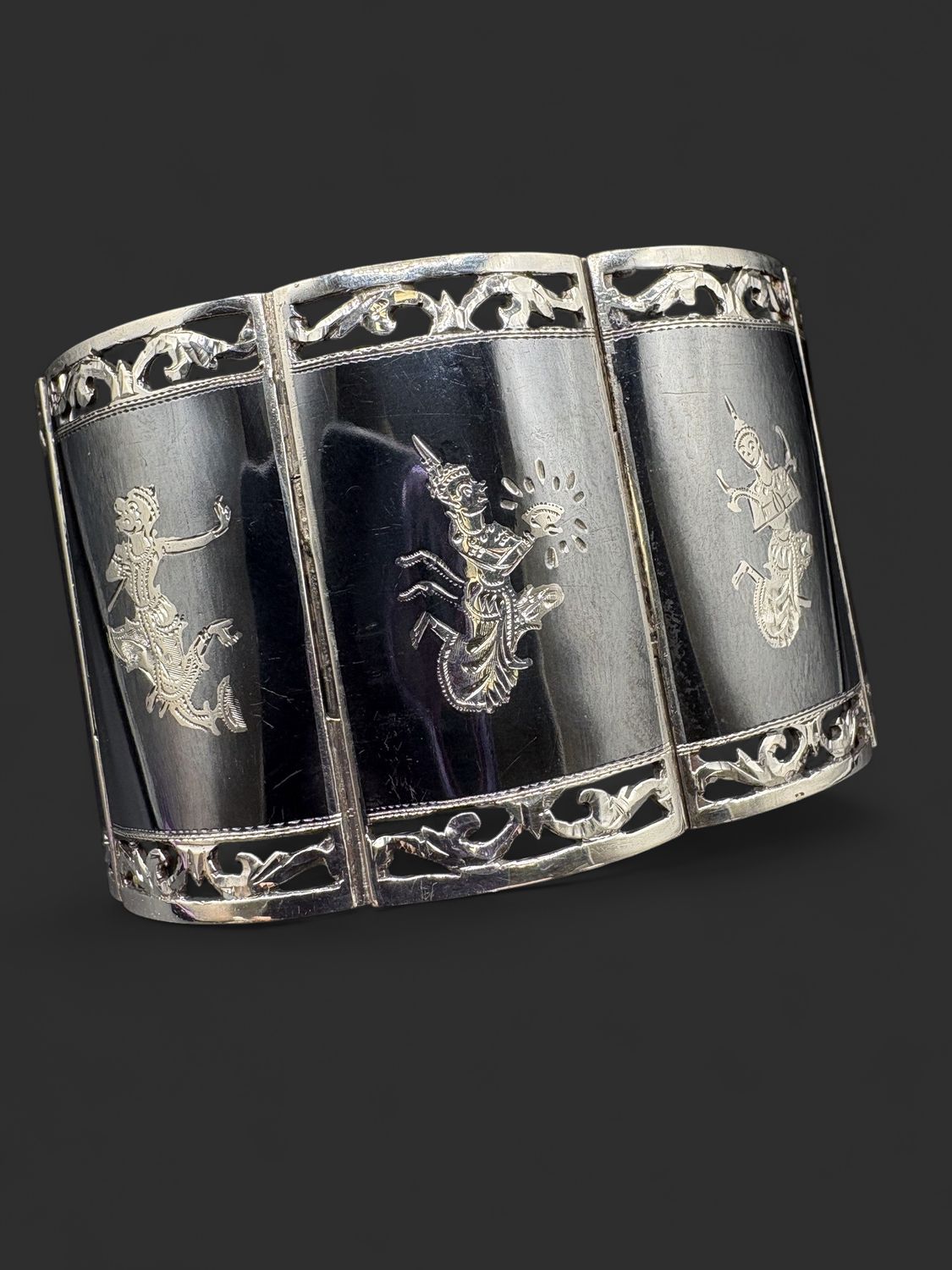 STERLING WIDE SIAM DANCING LINK BRACELET 7"