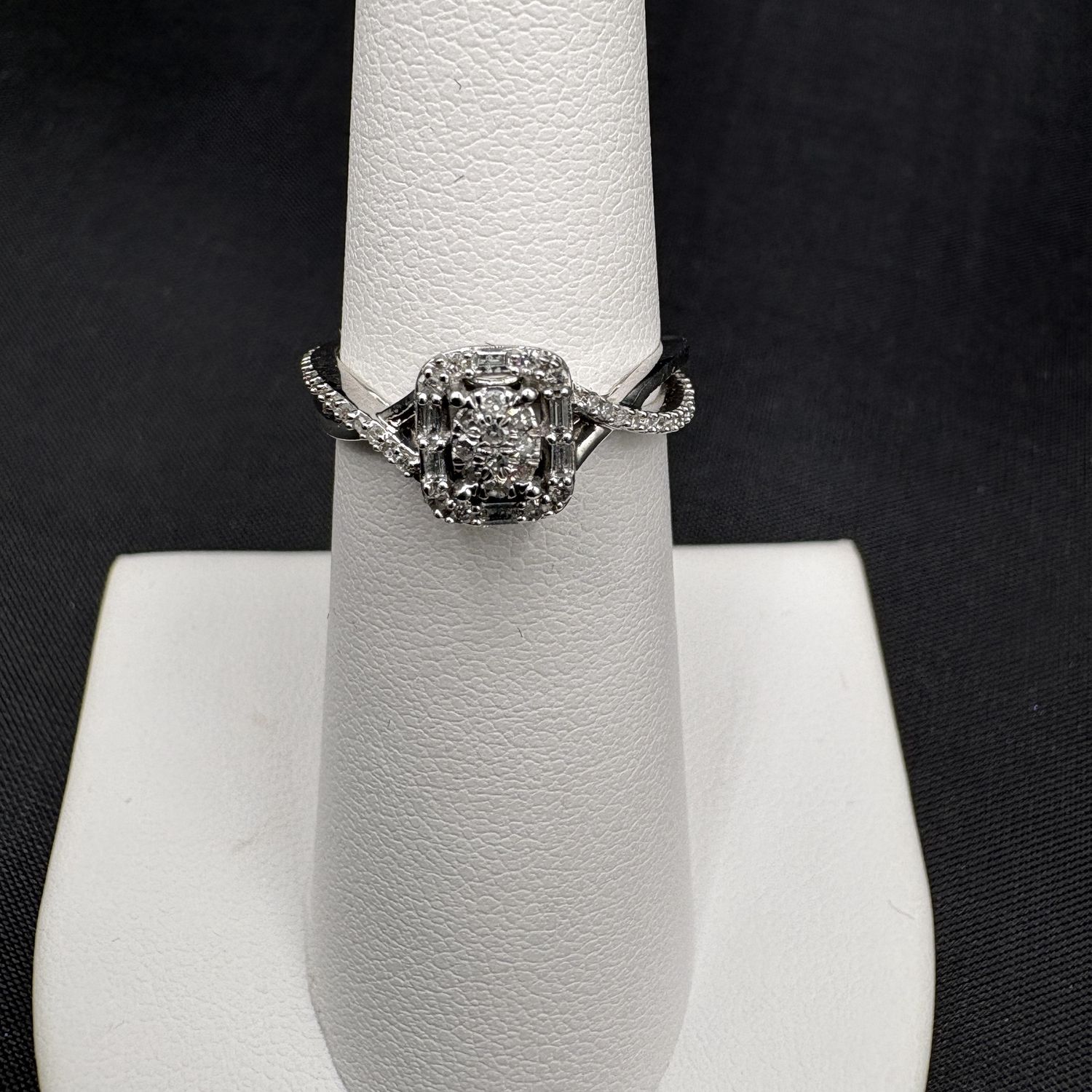 14K TWISTED CLUSTER DIAMOND ENGAGEMENT/WHITE GOLD  RING SIZE 5