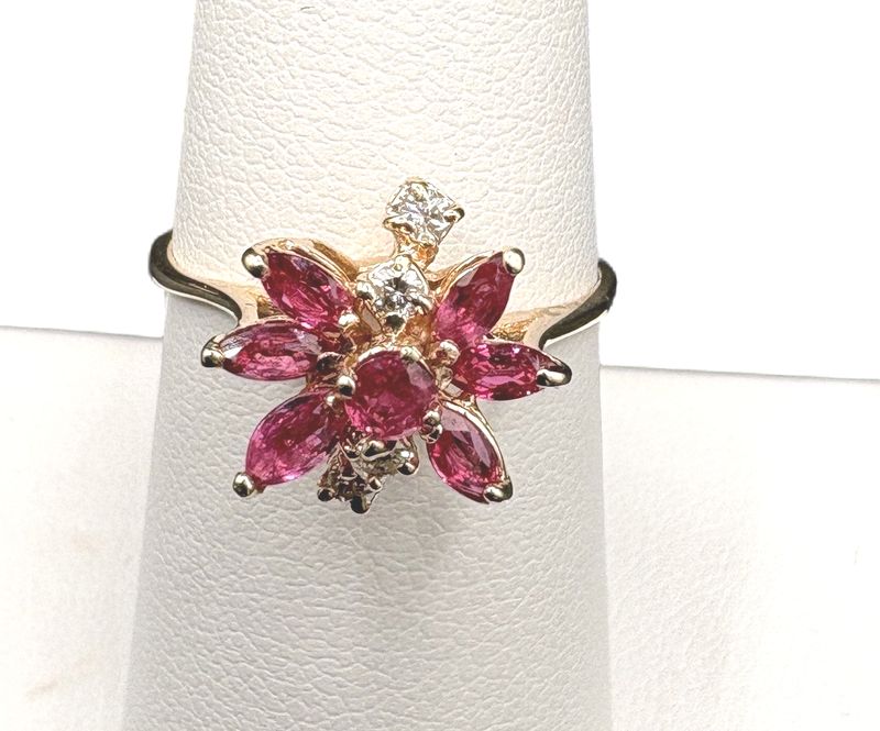 14K RUBY &amp; DIAMOND FLORAL RING SIZE 7