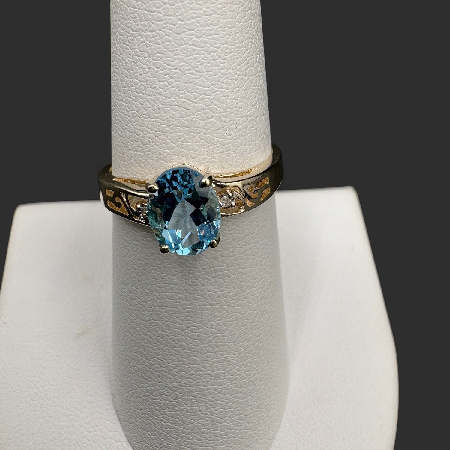 10K BLUE TOPAZ &amp; DIAMOND RING/YELLOW GOLD  SIZE 7
