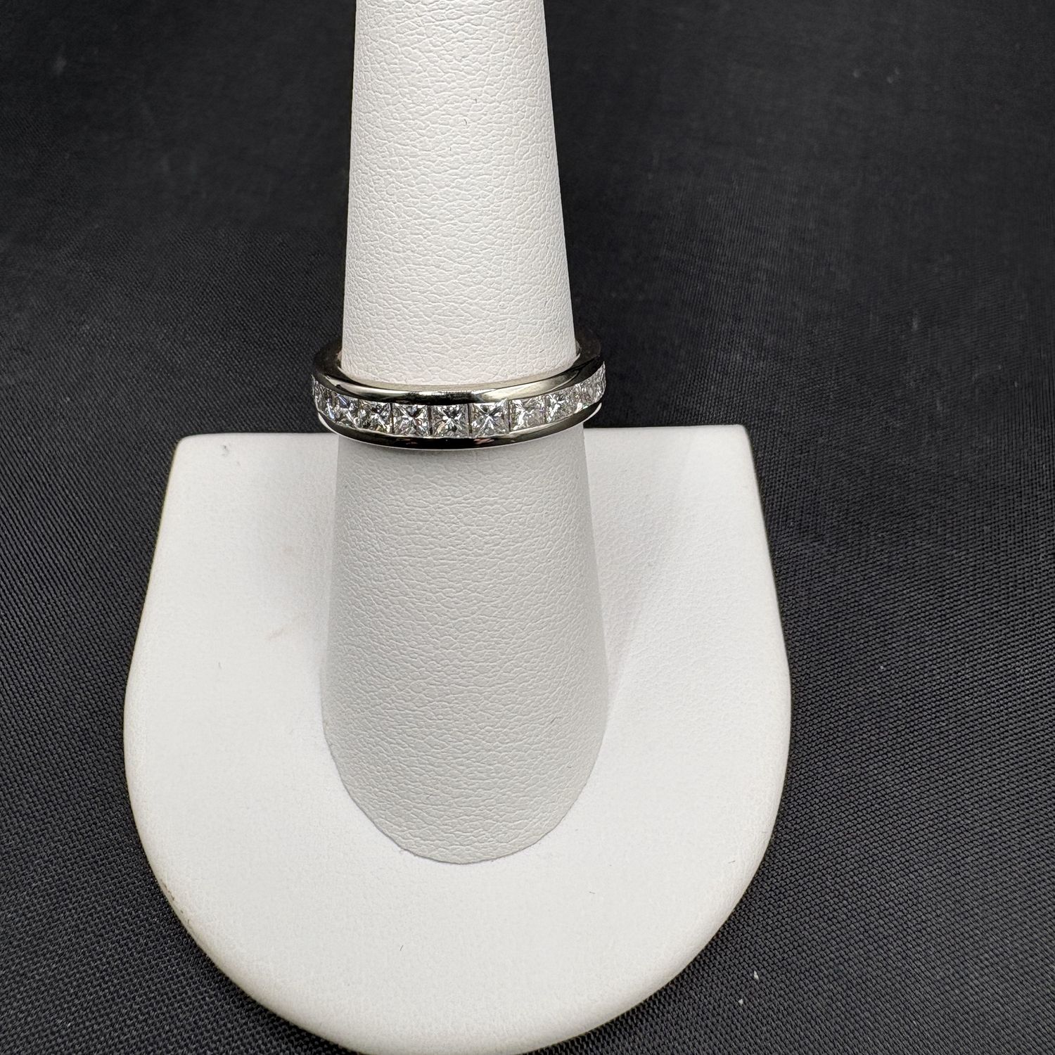 14K DIAMOND ETERNITY BAND /WHITE GOLD SIZE 7.5