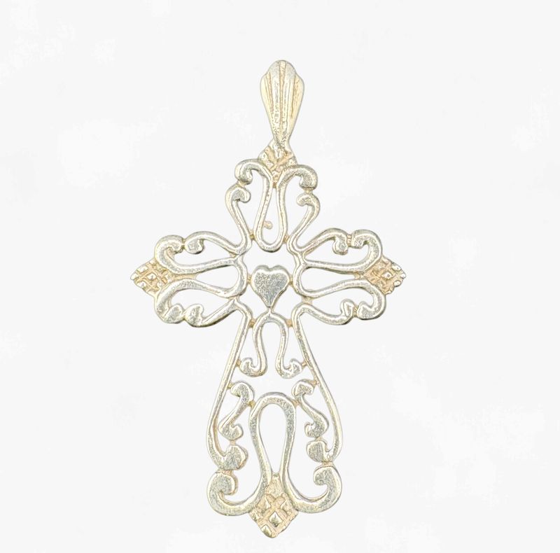 STERLING CROSS WITH HEART FILAGREE PENDANT