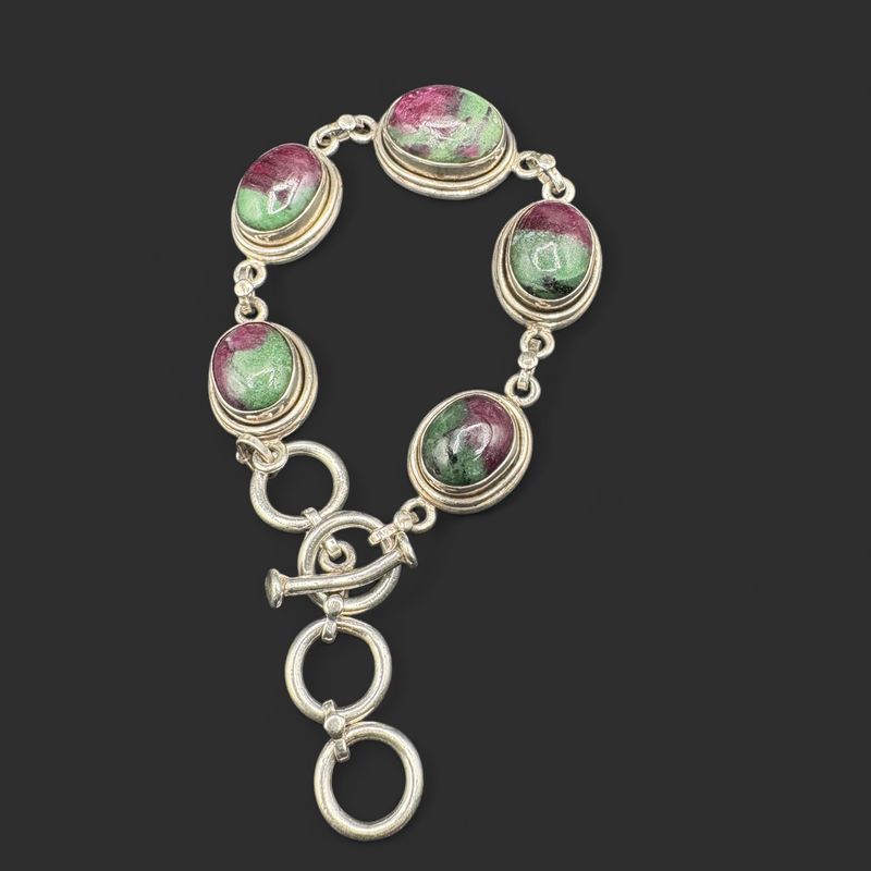 STERLING RUBY ZOISITE CABOCHON BRCAELET WITH TOGGLE