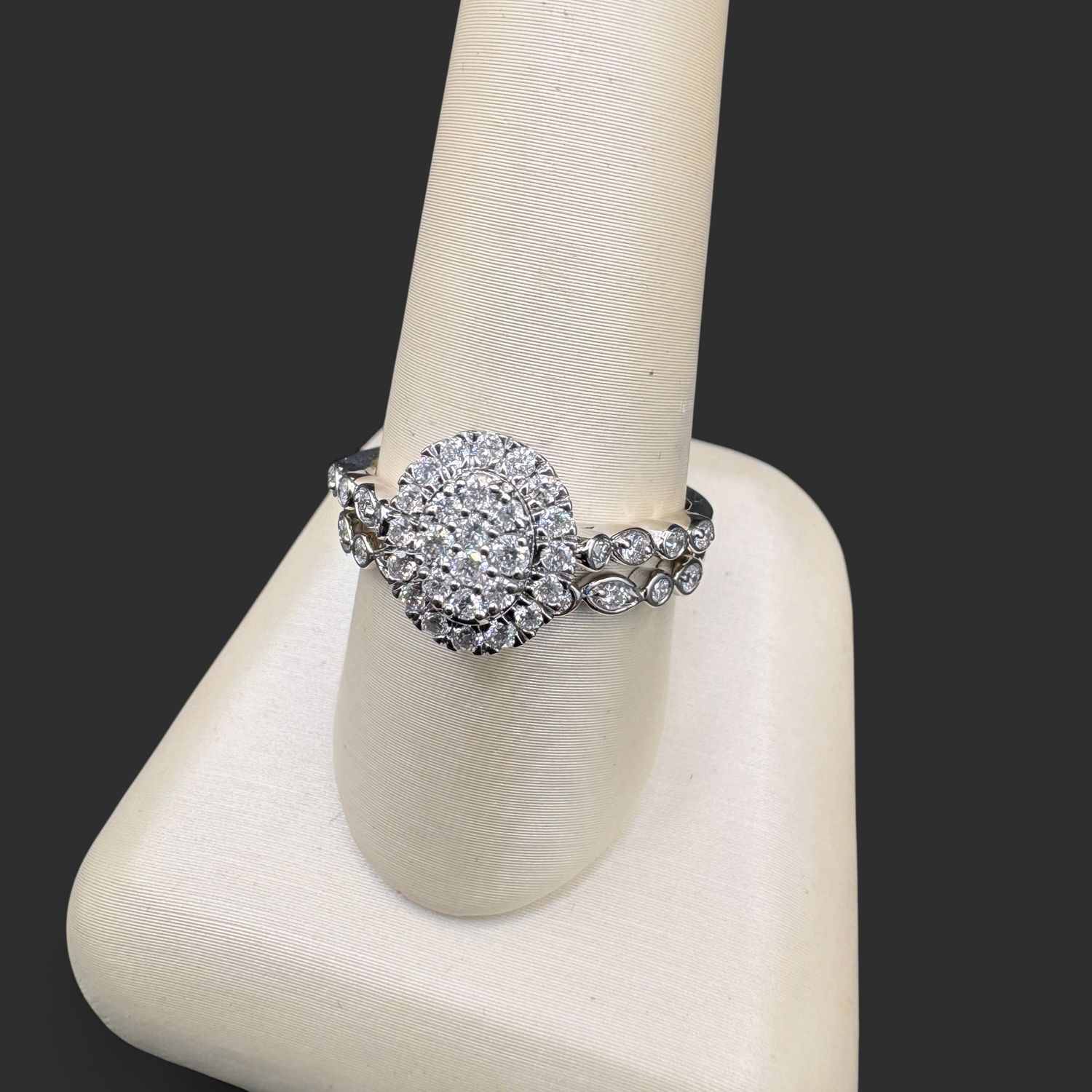 14K OVAL DIAMOND CLUSTER ENGAGEMENT SET SIZE 8.5