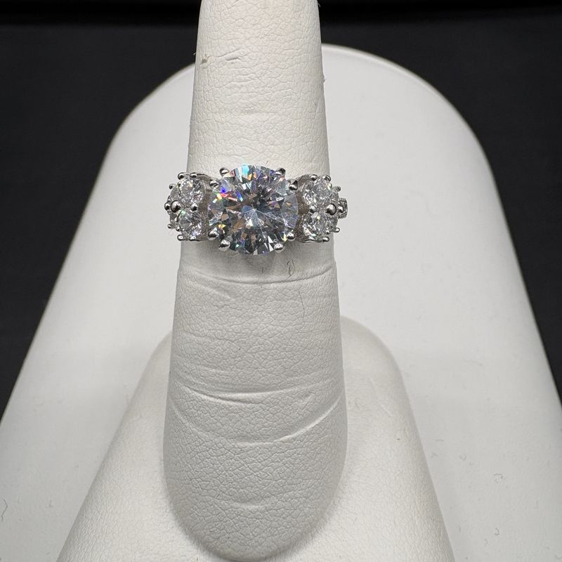 STERLING CZ RING SIZE 6