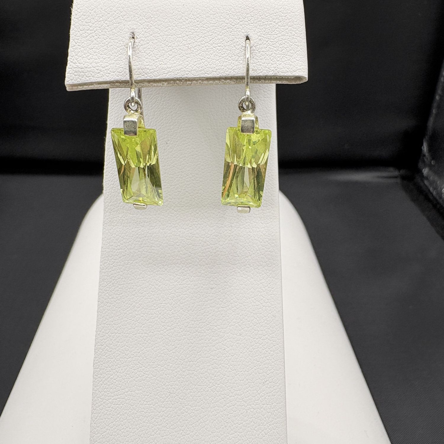 STERLING LIGHT GREEN DANGLE EARRING