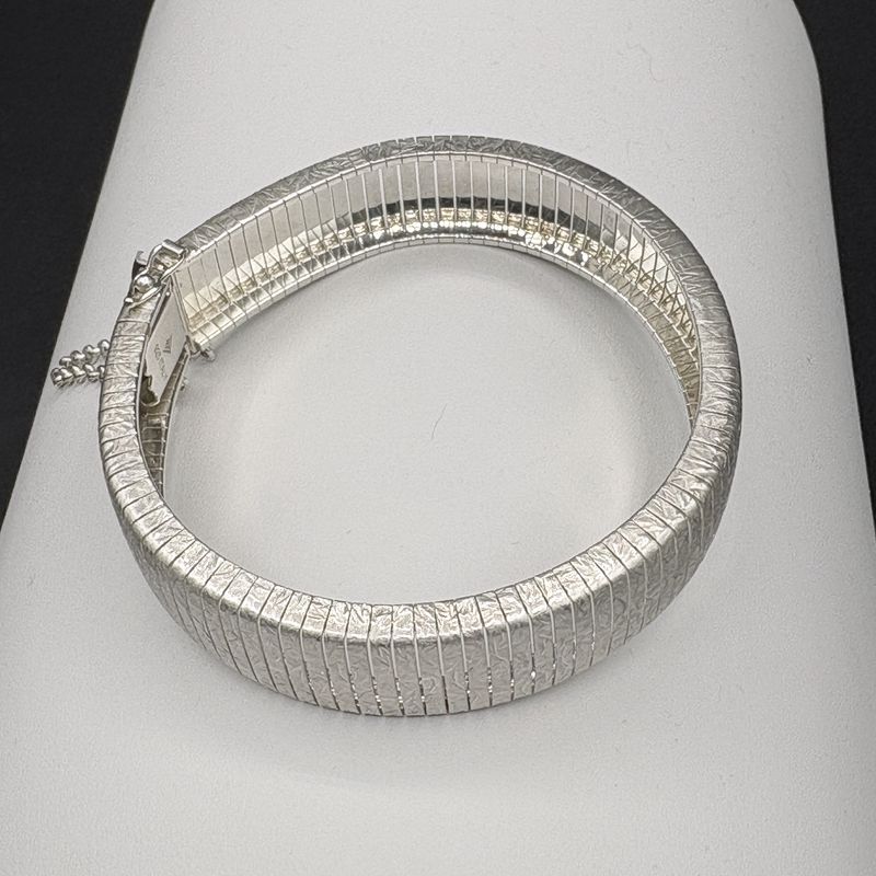 STERLING SILPADA FLEX BANGLE