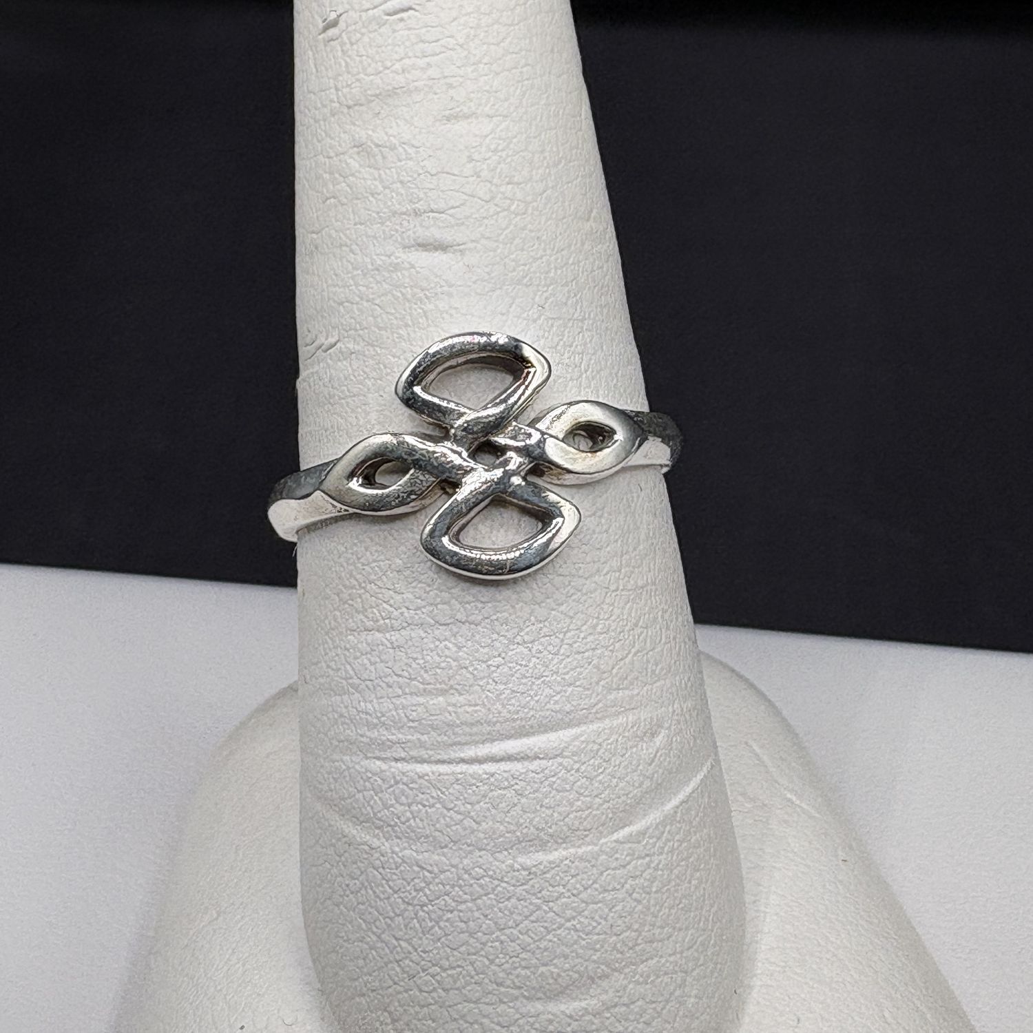 STERLING CELTIC RING SIZE 8