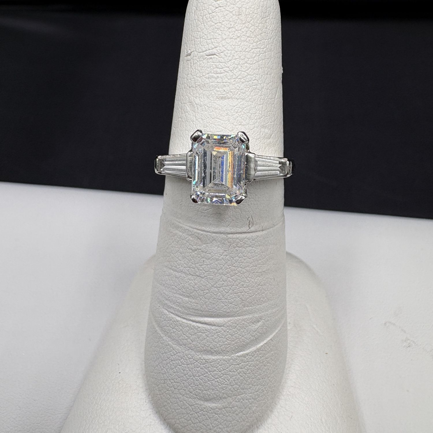 STERLING BAGUETTE CZ RING SIZE 6