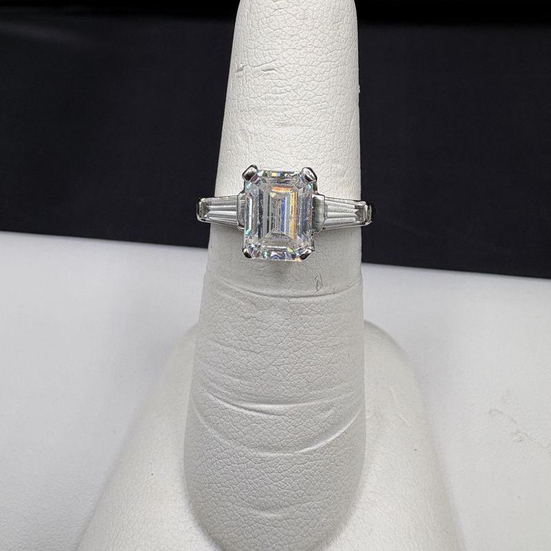 STERLING BAGUETTE CZ RING SIZE 6