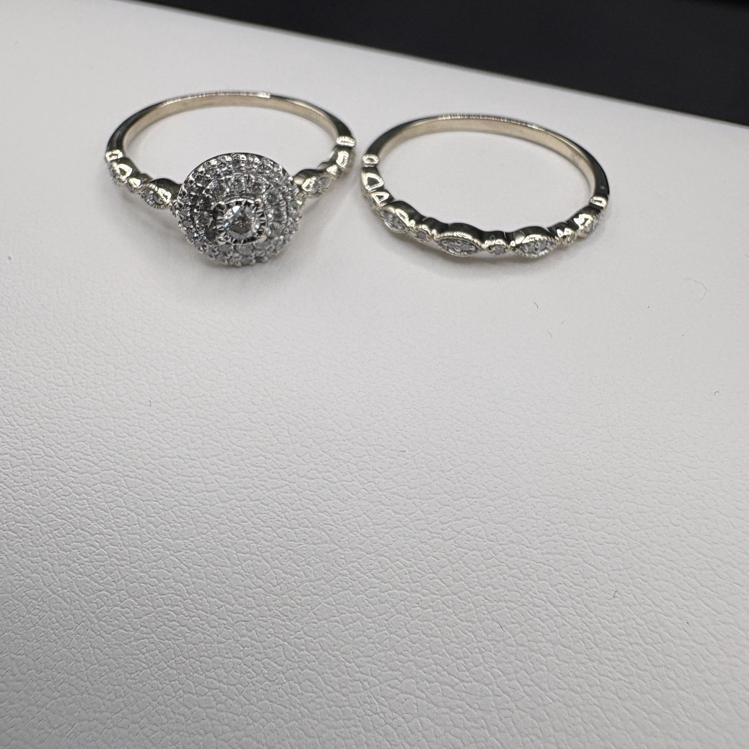 10K DIAMOND WEDDING SET IN YELLOW GOLD  RINGS SIZE 7