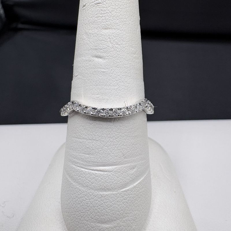 14K DIAMOND CONTOUR WEDDING BAND SIZE 7.5