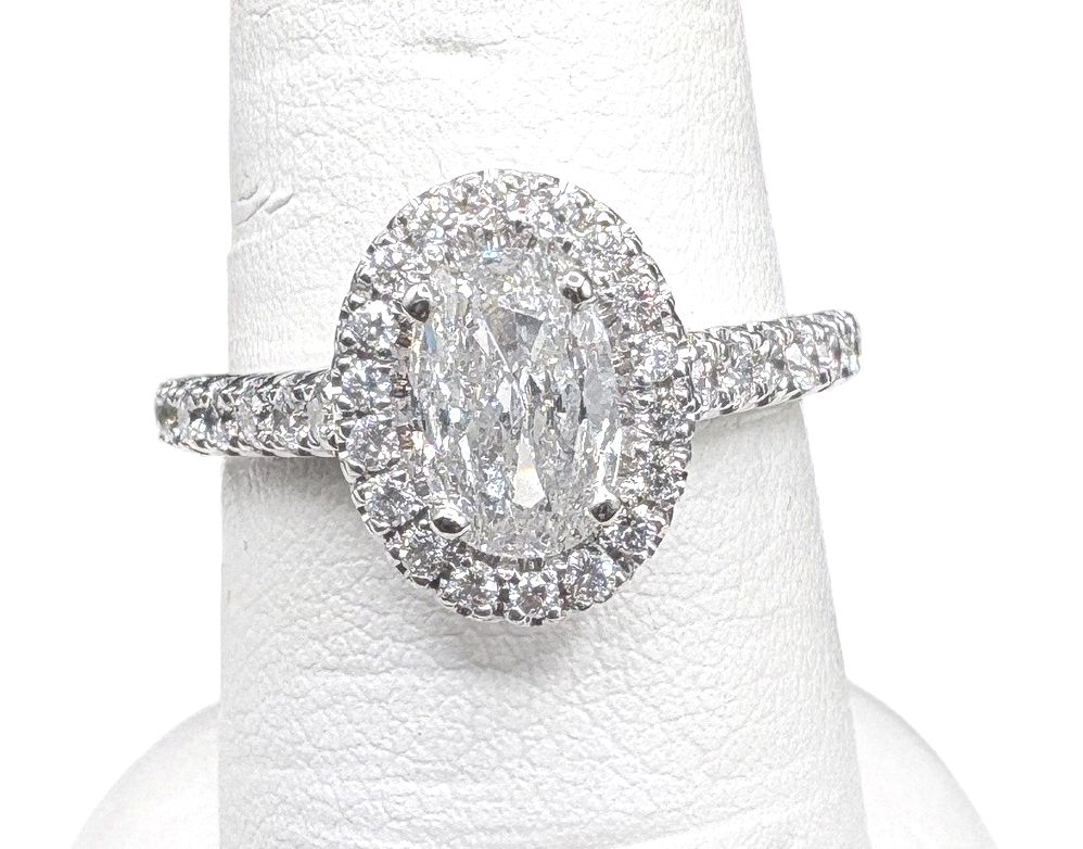 14K OVAL DIAMOND ENGAGEMENT RING SIZE 7