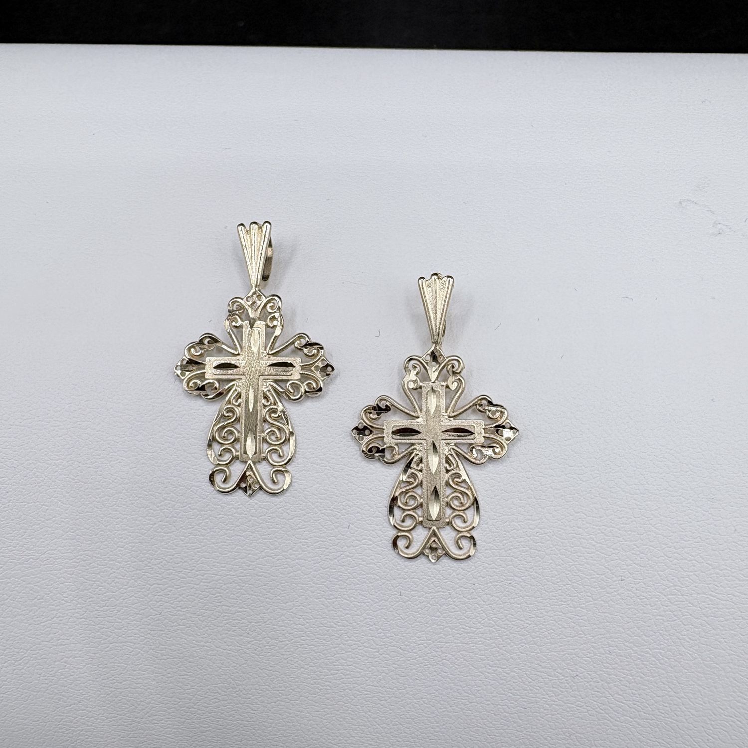 14K FILAGREE CROSS PENDANT IN YELLOW GOLD