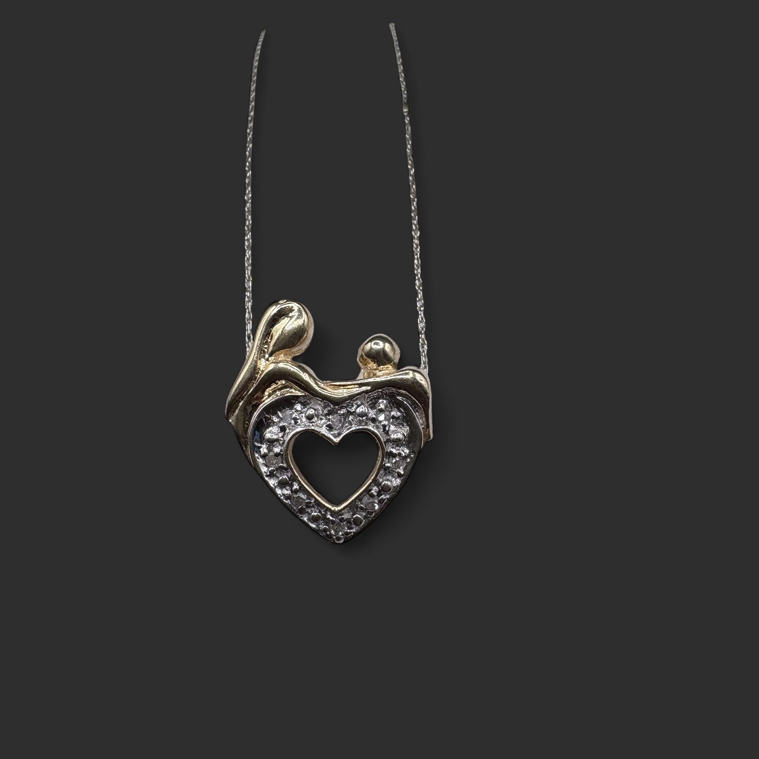 10K MOTHER AND CHILD DIAMOND PENDANT WITH CHAIN 20"