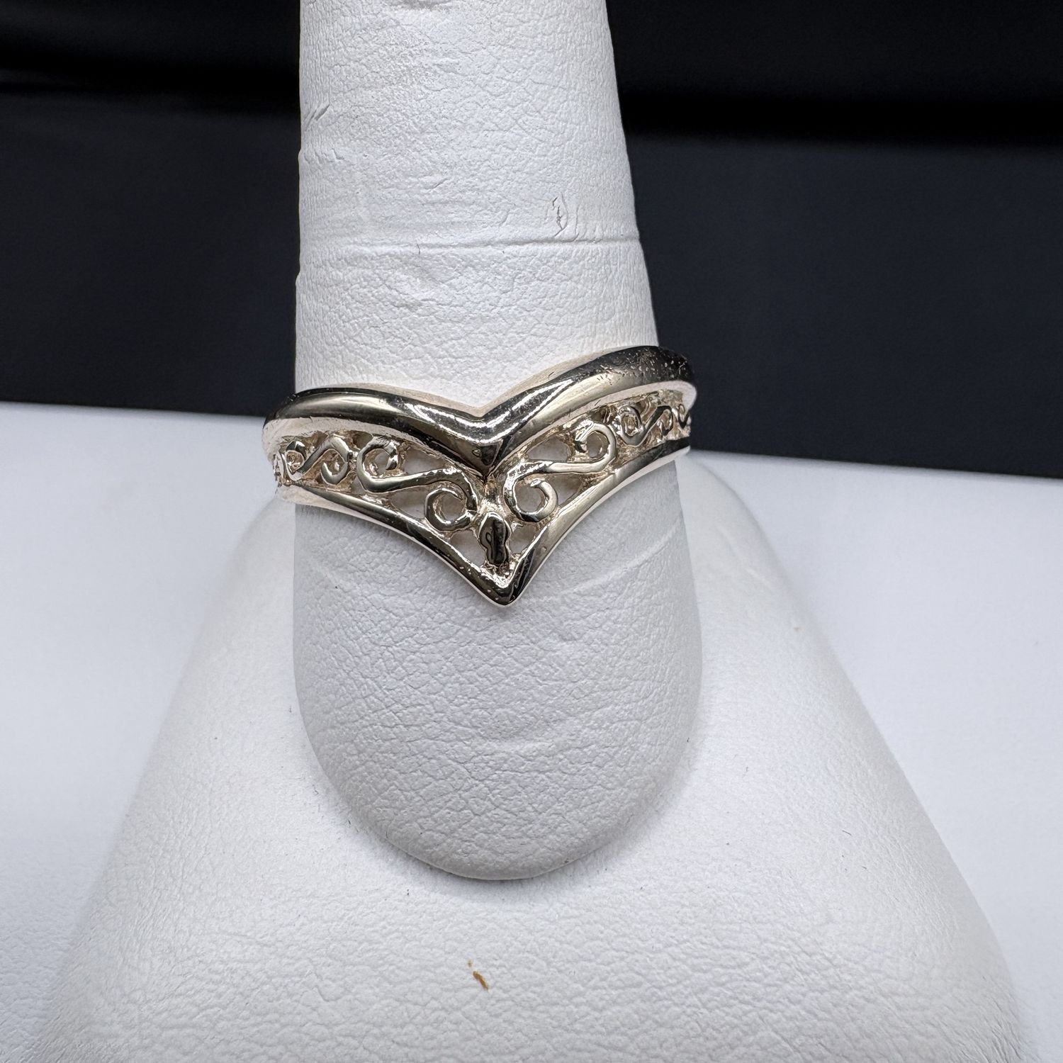 10K "V" FILAGREE RING SIZE 10