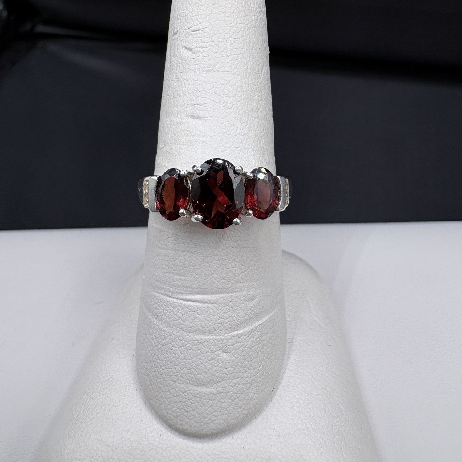 STERLING GARNET RING SIZE 7
