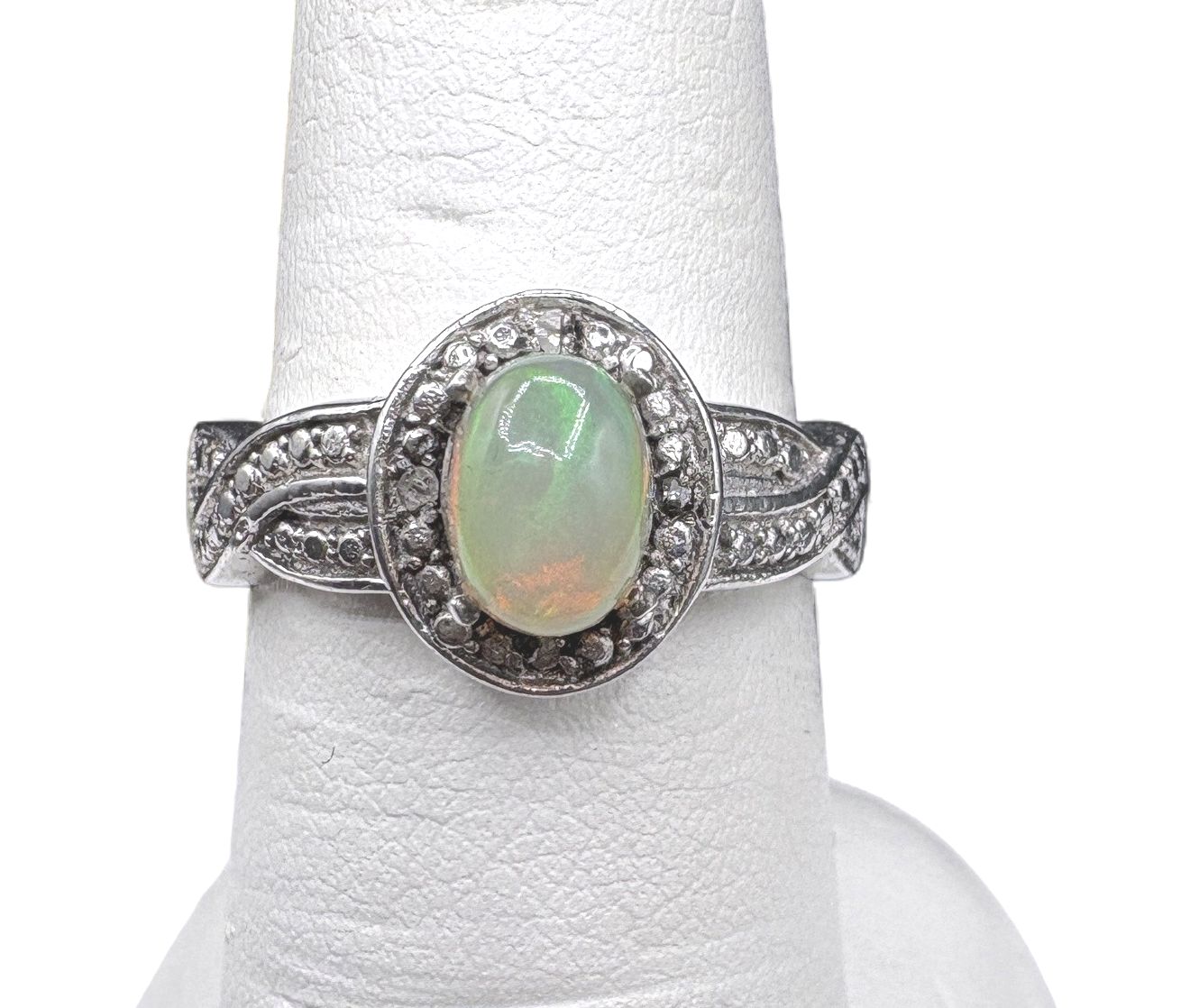 STERLING OPAL CABOCHON RING SIZE 7