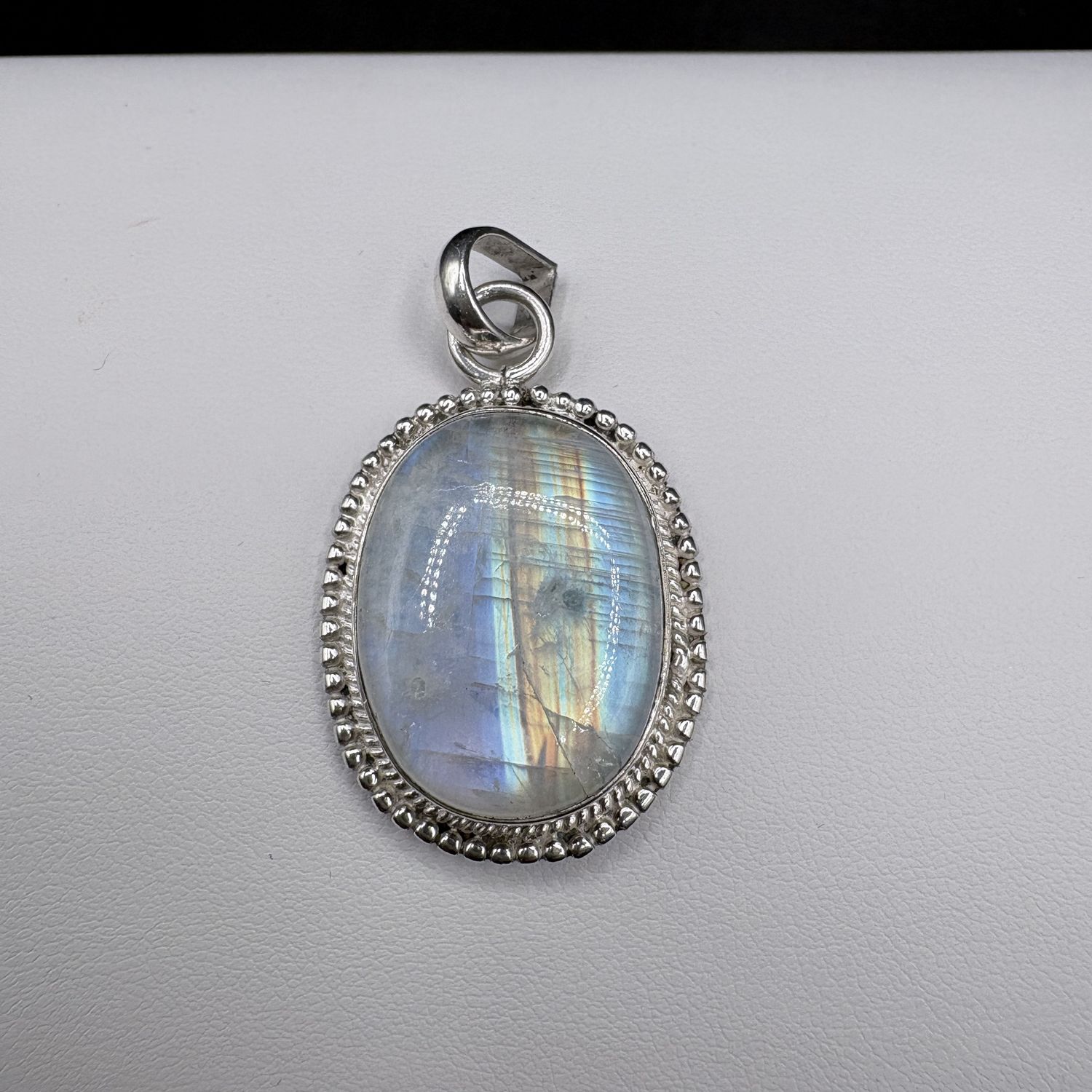 STERLING MOONSTONE CABOCHON PENDANT