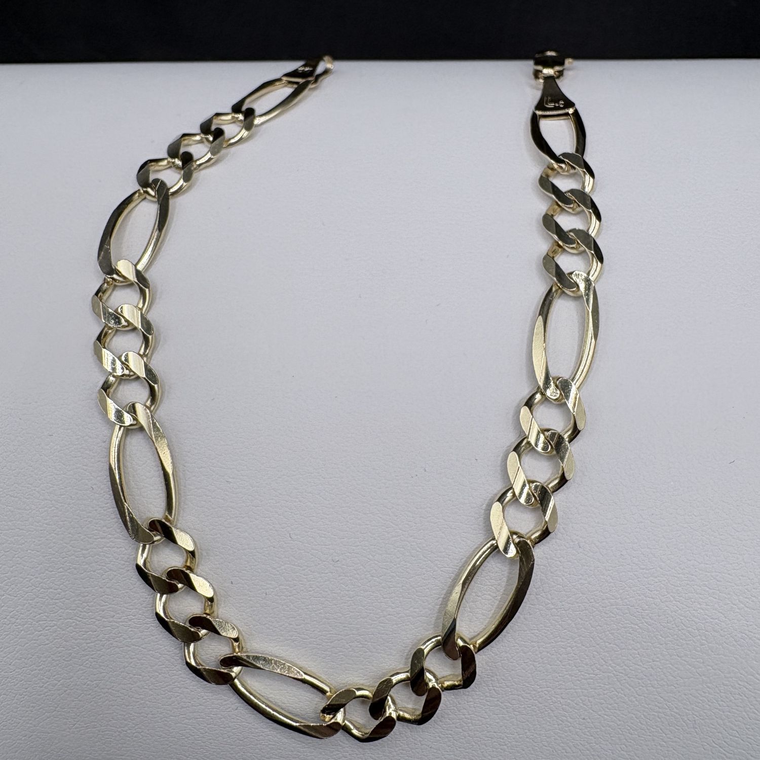 10K FIGARO BRACELET IN YELLOW GOLD  8"