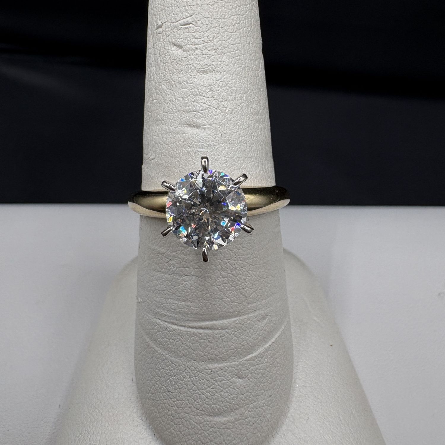 14K CZ RING IN YELLOW GOLD  SIZE 7