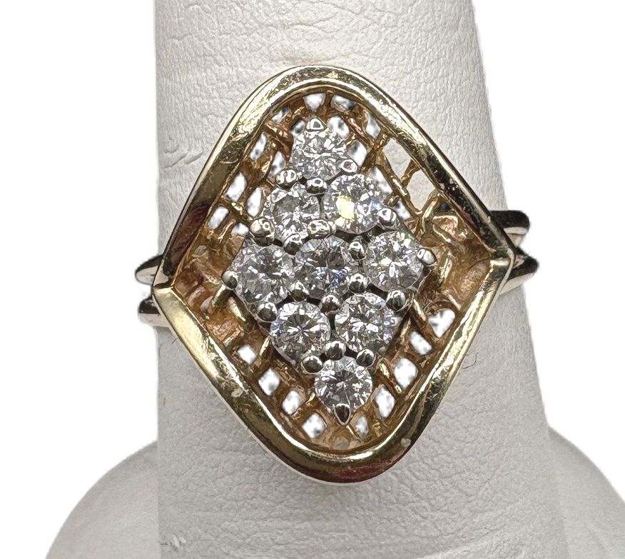 14K DUCHESS DIAMOND RING SIZE 7