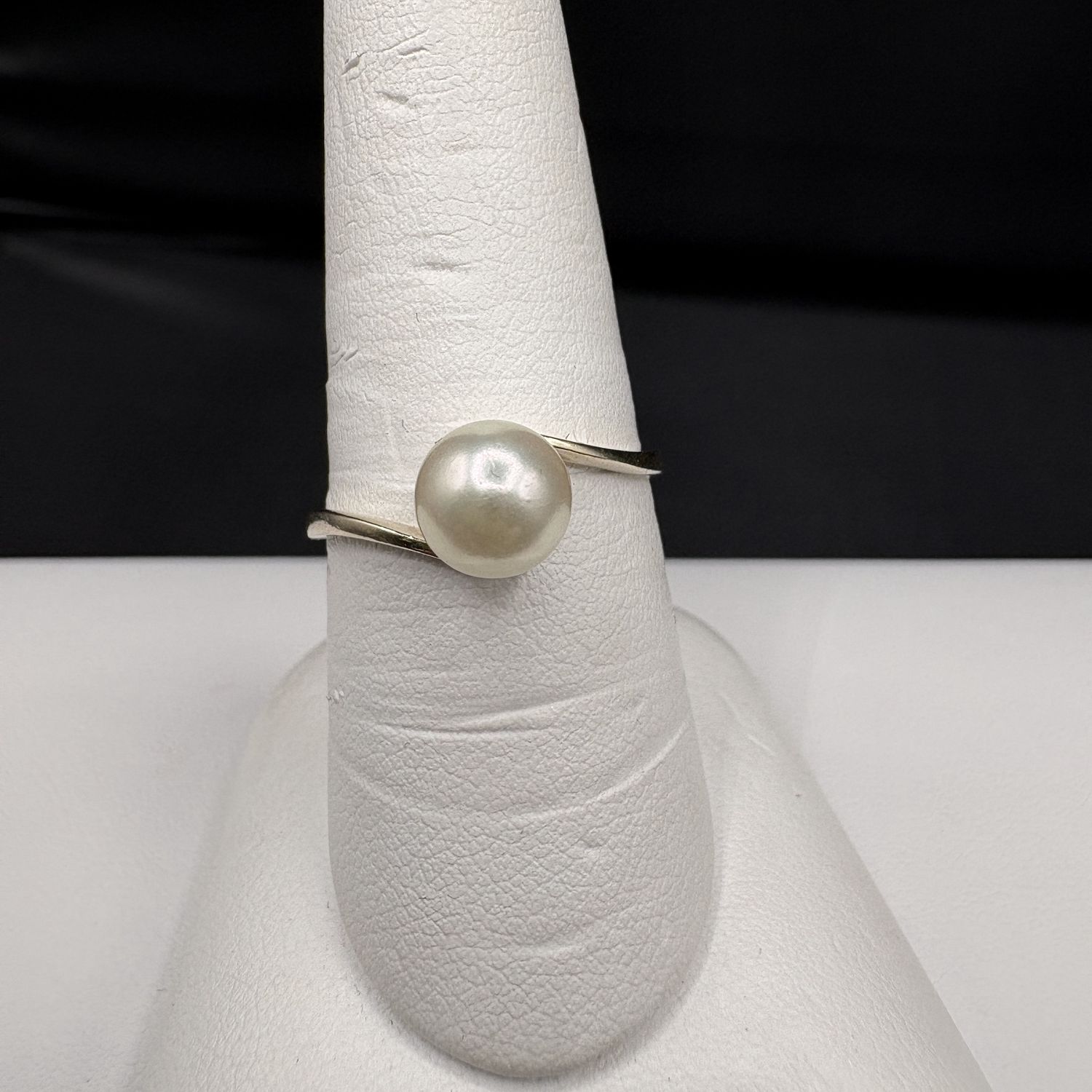 10K PEARL BYPASS RING SIZE 8