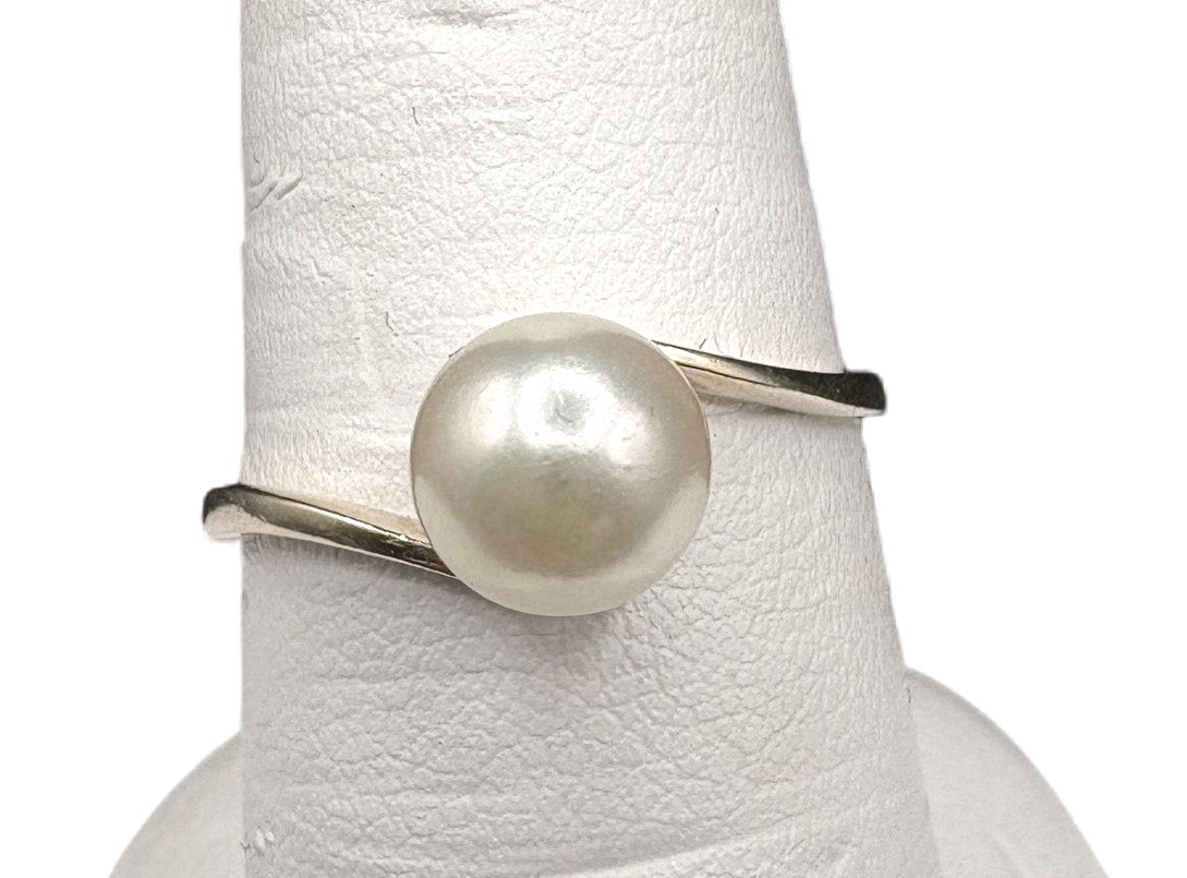 10K PEARL BYPASS RING SIZE 8