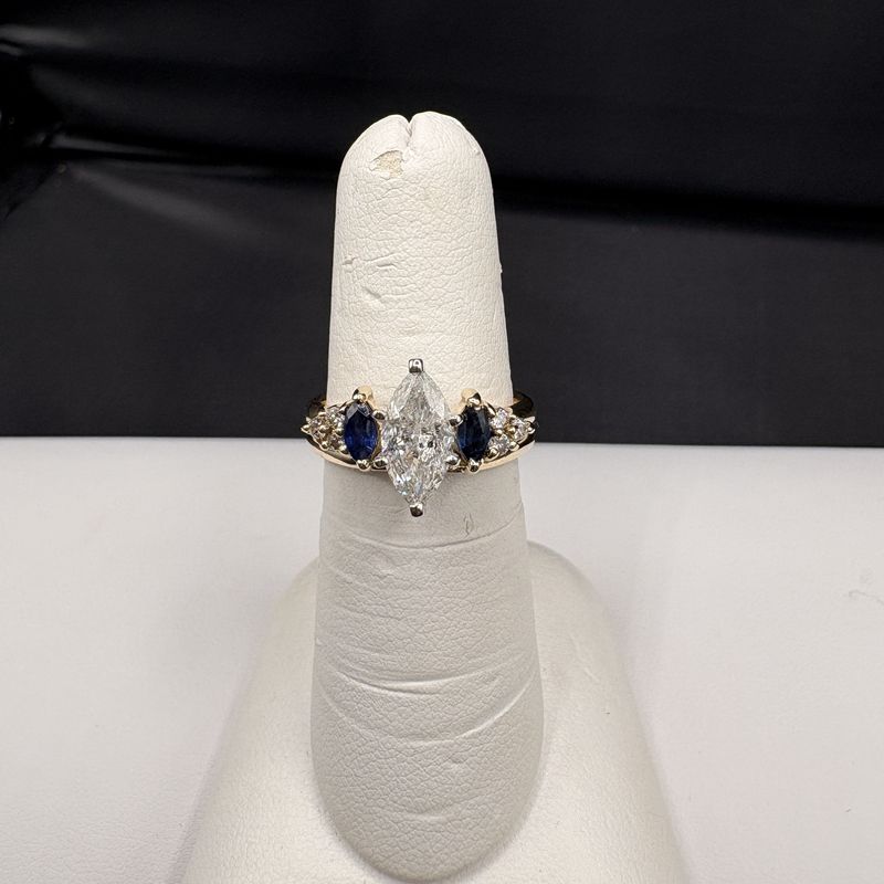 14K MARQUIS DIAMOND RING SIZE 7