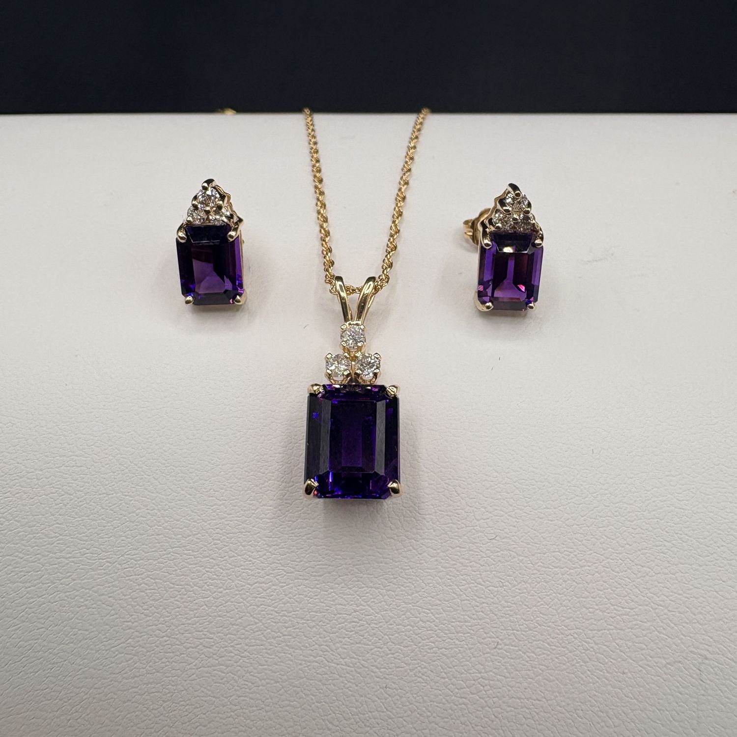 14K AMETHYST PENDANT &amp; EARRING SET