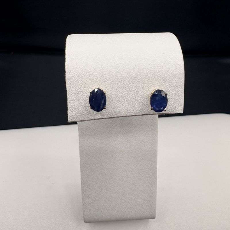 14K OVAL SAPPHIRE STUD EARRING IN YELLOW GOLD
